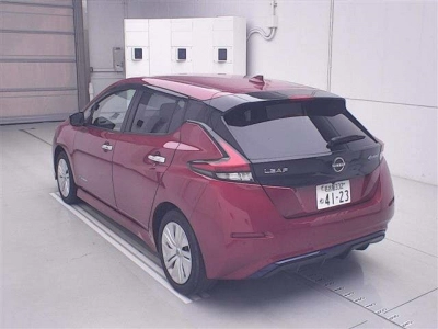 NISSAN LEAF