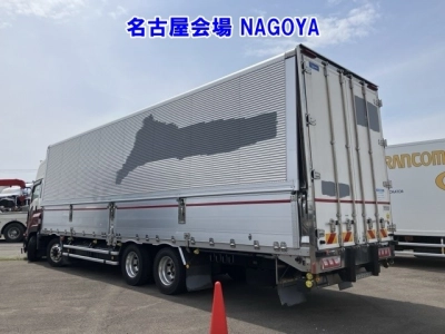 ISUZU GIGA