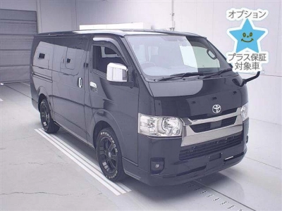 TOYOTA HIACE