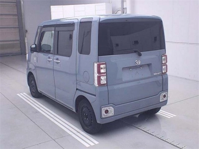 DAIHATSU WAKE
