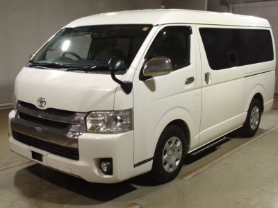 TOYOTA HIACE WAGON