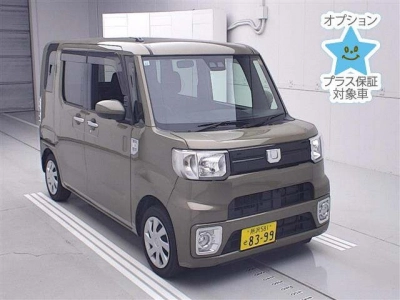 DAIHATSU WAKE