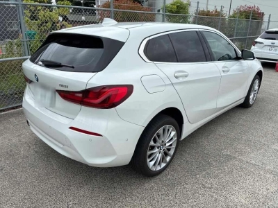 BMW 1 SERIES