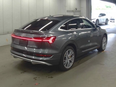 AUDI E-TRON SPORTBACK