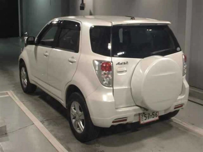 TOYOTA RUSH