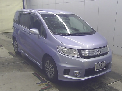 HONDA FREED SPIKE