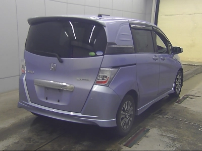 HONDA FREED SPIKE
