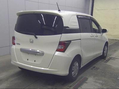 HONDA FREED SPIKE