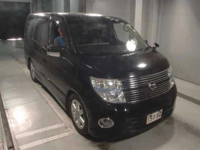 NISSAN ELGRAND