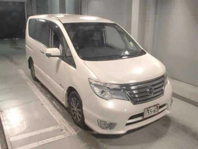 NISSAN SERENA