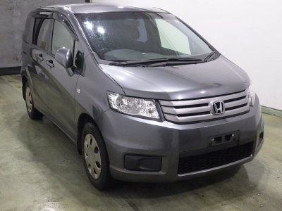 HONDA FREED SPIKE