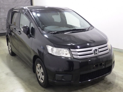 HONDA FREED SPIKE
