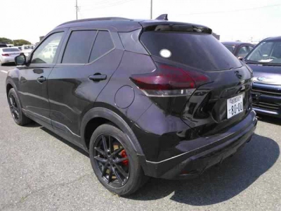 NISSAN KICKS