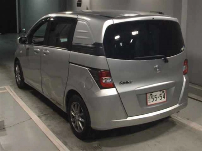 HONDA FREED SPIKE