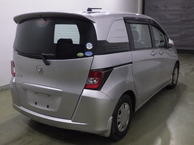 HONDA FREED SPIKE