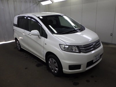 HONDA FREED SPIKE