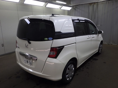 HONDA FREED SPIKE