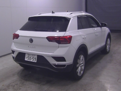 VOLKSWAGEN T-ROC