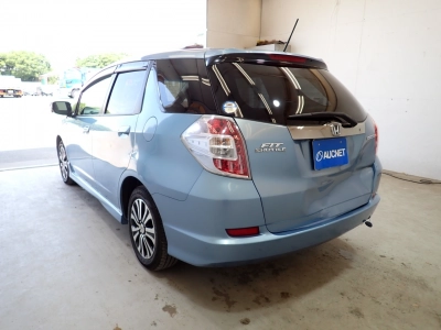 HONDA FIT SHUTTLE HYBRID