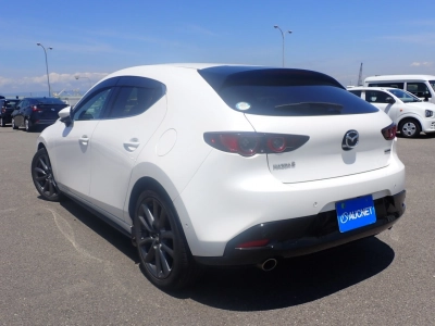 MAZDA MAZDA3 FASTBACK