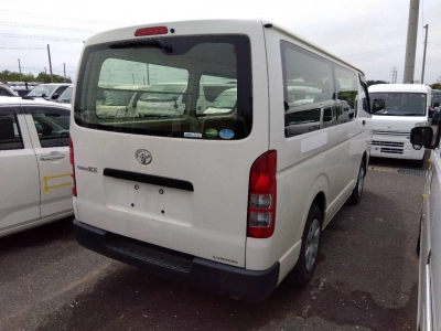 TOYOTA REGIUS VAN