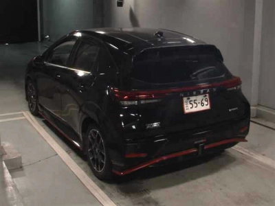 NISSAN AURA