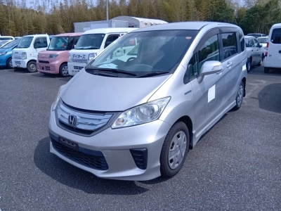 HONDA FREED HYBRID