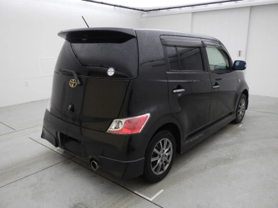 TOYOTA BB