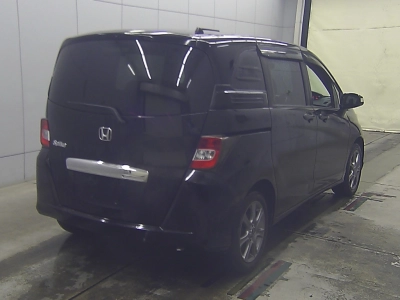 HONDA FREED SPIKE