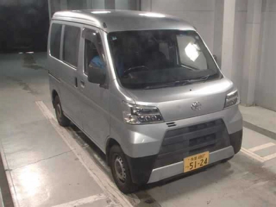 TOYOTA PIXIS VAN