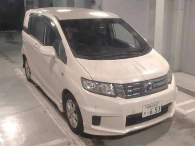 HONDA FREED SPIKE