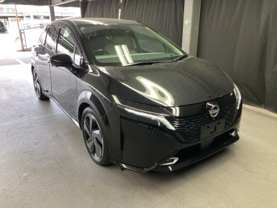NISSAN AURA