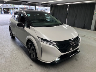 NISSAN AURA