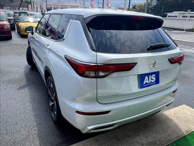 MITSUBISHI OUTLANDER PHEV