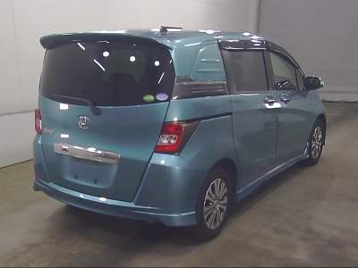 HONDA FREED SPIKE