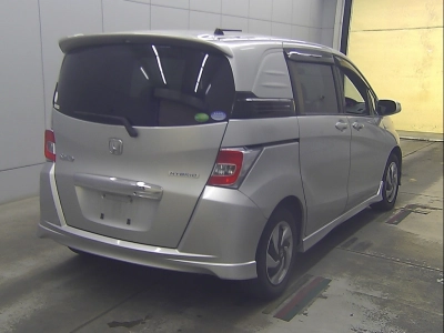 HONDA FREED SPIKE