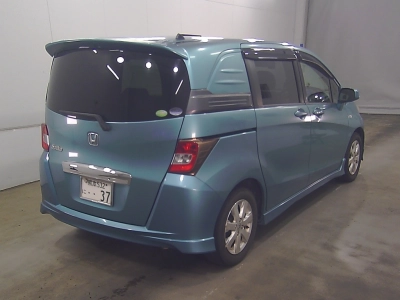 HONDA FREED SPIKE