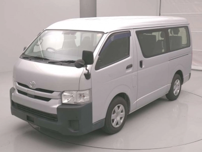 TOYOTA HIACE WAGON
