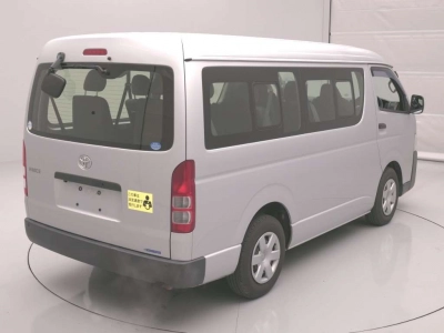 TOYOTA HIACE WAGON