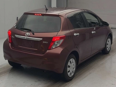 TOYOTA VITZ