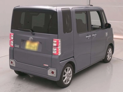 TOYOTA PIXIS MEGA