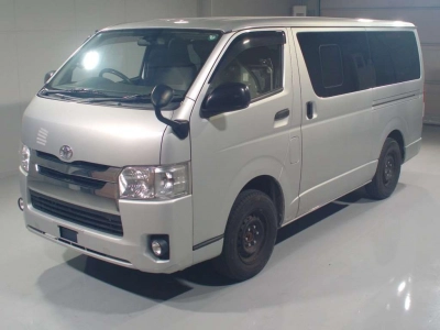 TOYOTA REGIUS VAN
