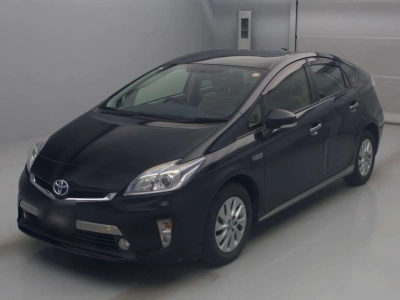 TOYOTA PRIUS PHV