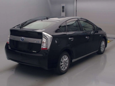 TOYOTA PRIUS PHV