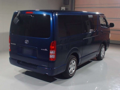 TOYOTA REGIUS VAN