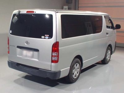 TOYOTA REGIUS VAN