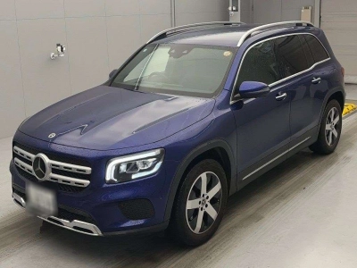 MERCEDES BENZ GLB