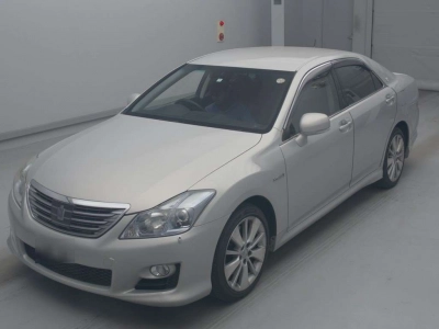 TOYOTA CROWN HYBRID