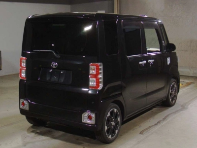 TOYOTA PIXIS MEGA