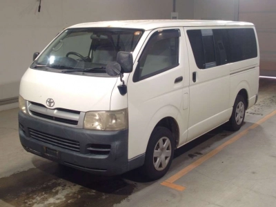 TOYOTA REGIUS VAN